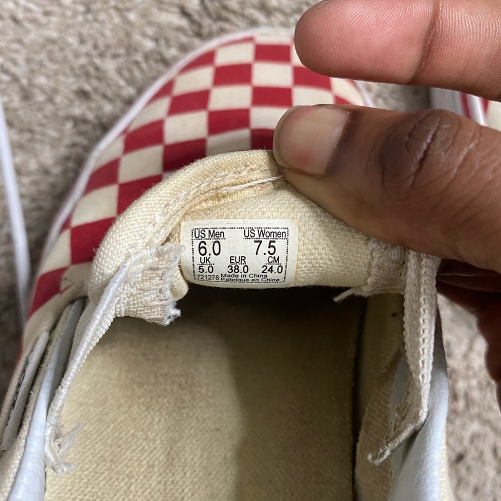Vans - Picture 4 of 4
